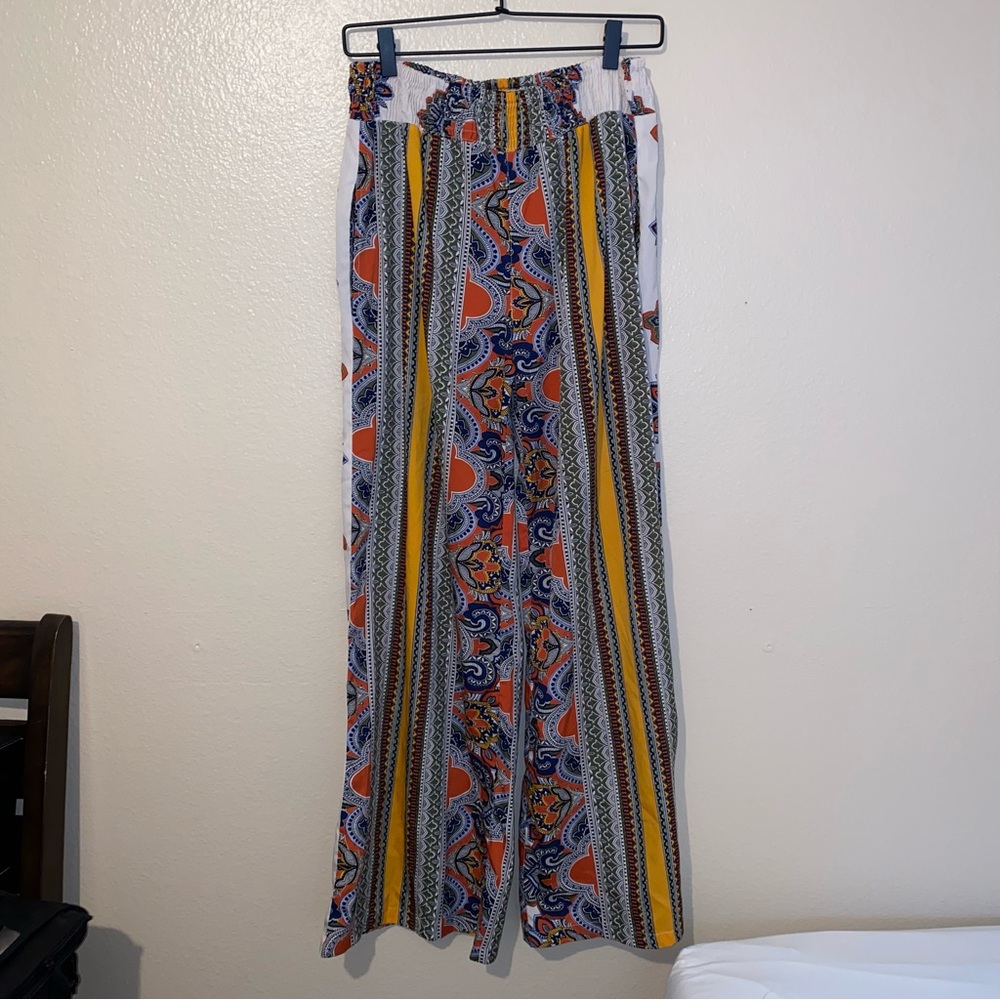 Fashion Fuse Size Medium Bold Pattern Flare Satin Pants Women’s